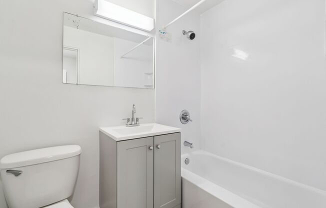 Studio, 1 bath, 336 sqft, $1,395, Unit 309