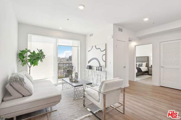 1 bed, 1 bath, $1,830, Unit 208