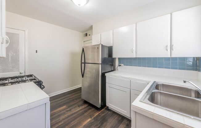 UNIVERSITY PARK APARTMENTS