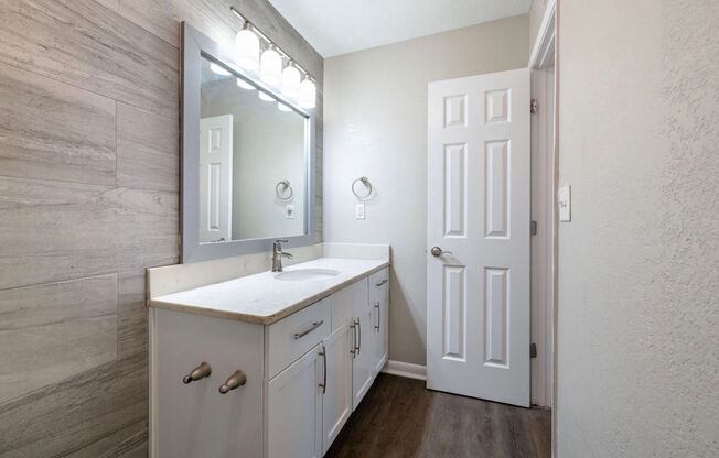 1 bed, 1 bath, 525 sqft, $1,250, Unit 1014