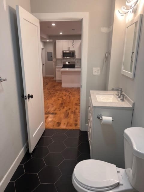 3 beds, 2 baths, 900 sqft, $3,300, Unit 2