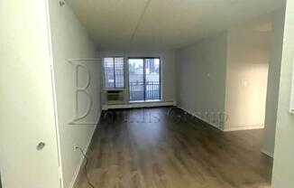 2 beds, 1 bath, $3,200, Unit 7C