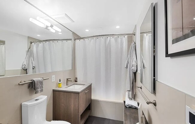 2 beds, 2.5 baths, $10,147, Unit PH1