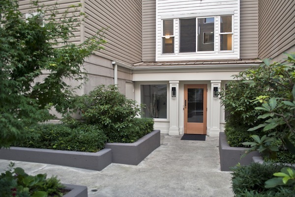 2 beds, 2 baths, 985 sqft, $2,495, Unit 405