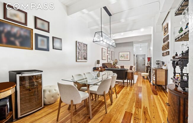 529 W 42 ST