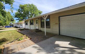 3 beds, 2 baths, $1,595