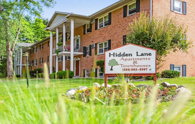 2 beds, 1 bath, 830 sqft, $1,000, Unit 600-3C