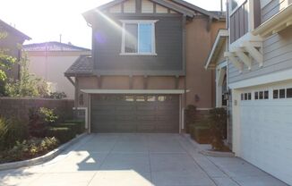 Adorable 3BR/2.5BA Condo Available in Tustin