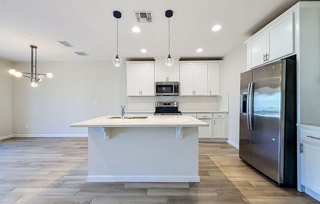 3 beds, 2.5 baths, $2,250