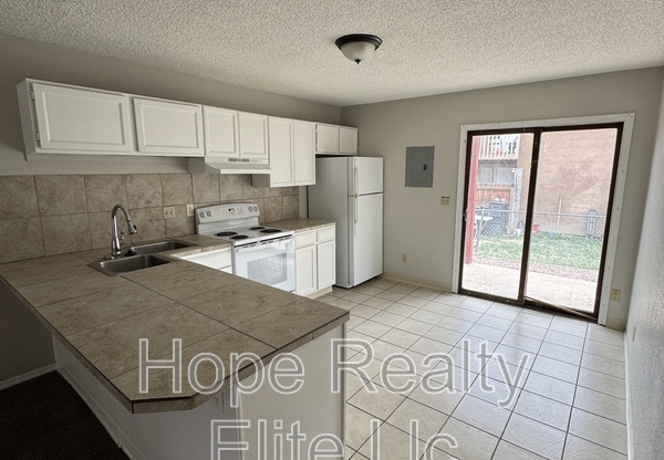 1169 MAZATLAN CIR