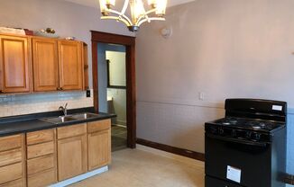 3 beds, 1 bath, 1,100 sqft, $1,620, Unit Unit 1