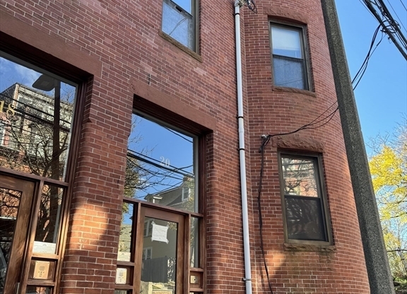 20 LINWOOD ST