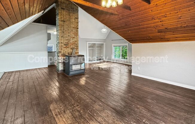 201 LAFAYETTE AVE NE