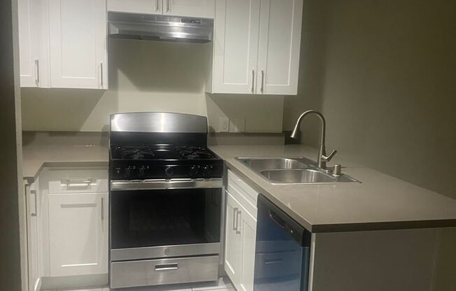 1 bed, 1 bath, $1,995, Unit 108