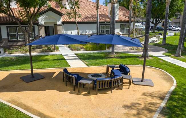 FountainGlen Grand Isle Fire Pit Lounge Area