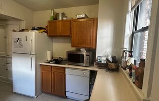 2 beds, 1 bath, 550 sqft, $1,600, Unit #4