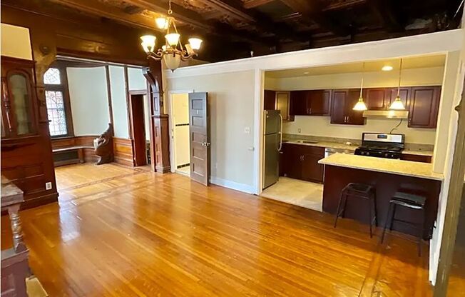 3 Bed / 3 Bath Apartments Across from Washington Park – $1,900/month