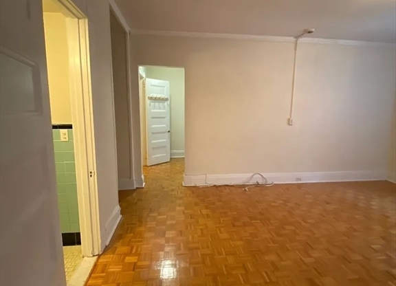 Studio, 1 bath, 500 sqft, $2,600, Unit 4E