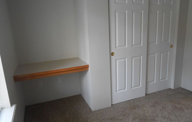 Selkirk Lodge Apartments