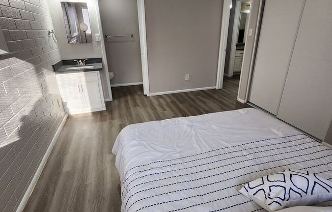 2 beds, 2 baths, 965 sqft, $1,399, Unit W105