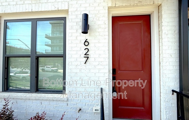 627 W TREMONT AVE