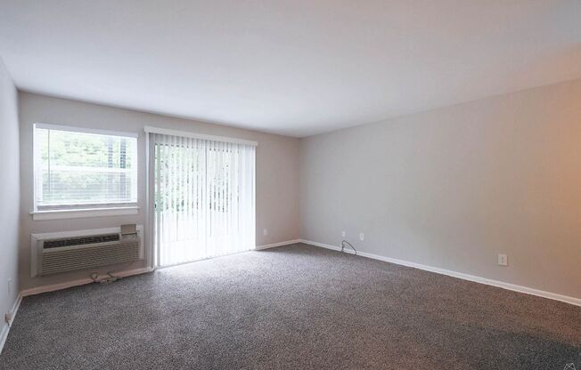 1 bed, 1 bath, 672 sqft, $1,175, Unit 2010-12