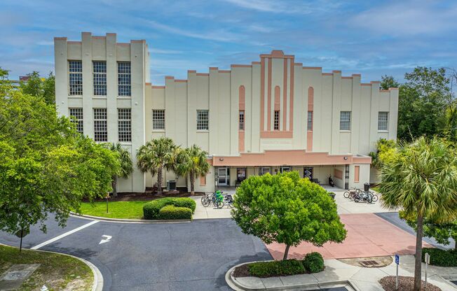3 beds, 2 baths, 1,100 sqft, $2,400, Unit 108