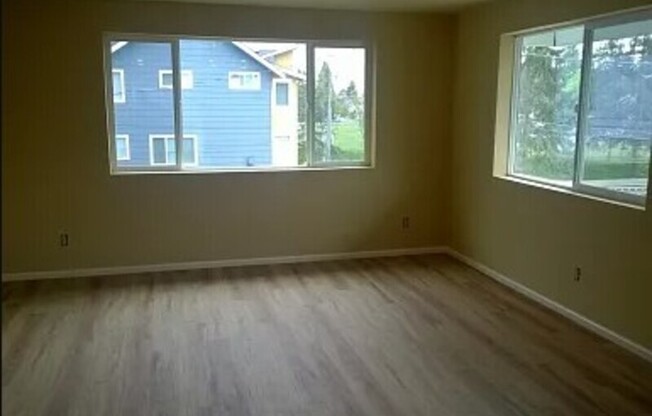 5215 38 AVE SW