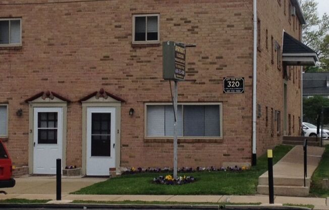 320 CHESTER PIKE