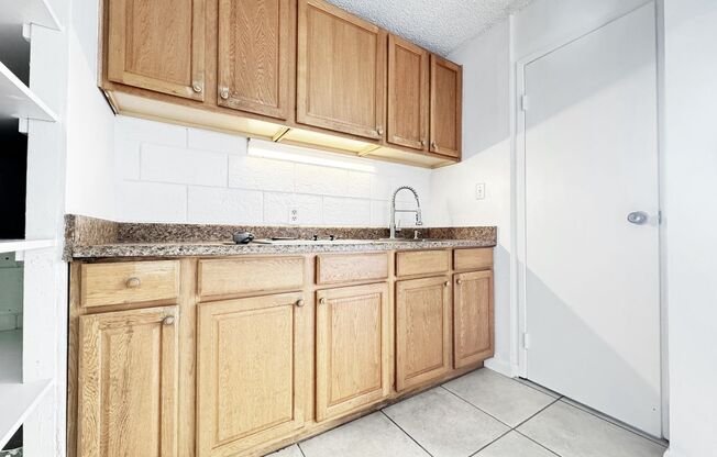 Studio, 1 bath, $1,350