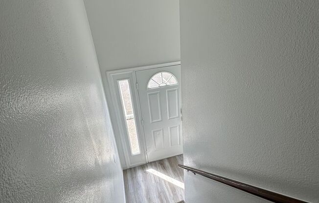 2 beds, 1 bath, 900 sqft, $1,395, Unit 37