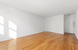 Studio, 1 bath, $2,300, Unit 6B