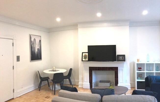 174 Newbury St Apt 2M