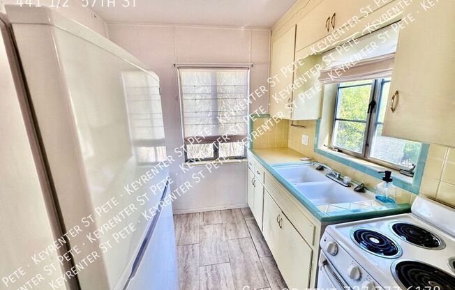 441 1/2 57 ST N