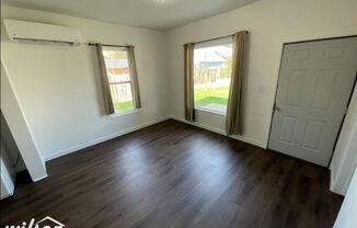 2 beds, 1 bath, $1,195