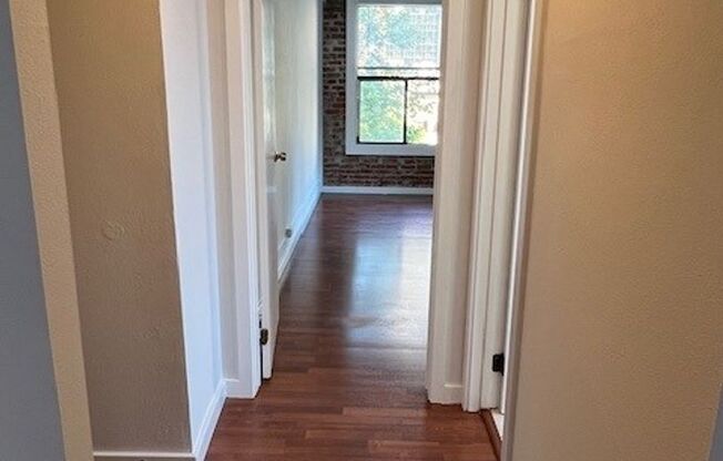 1 bed, 1 bath, 542 sqft, $1,550, Unit 407