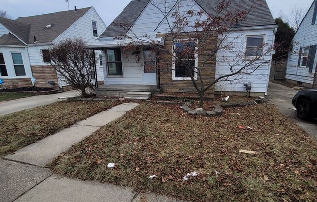 3 Bedroom 1 Bath Home in Eastpointe