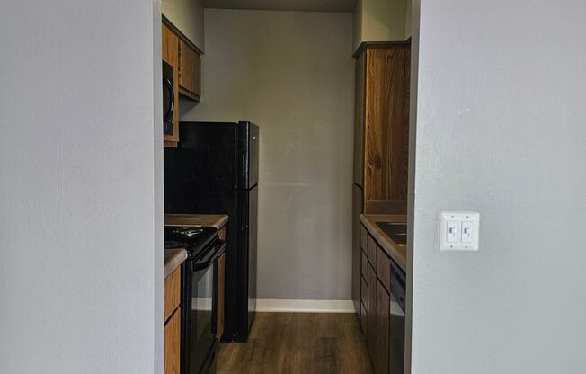 2 beds, 1 bath, 721 sqft, $1,074, Unit 2052