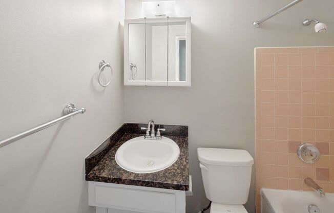 1 bed, 1 bath, 456 sqft, $1,165, Unit 212