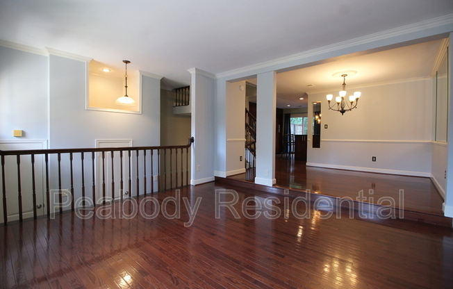 8027 MERRY OAKS CT