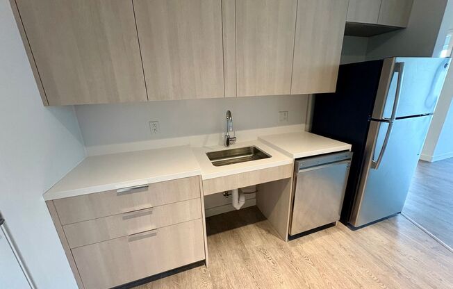 1 bed, 1 bath, 680 sqft, $2,480