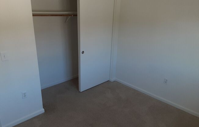 3 beds, 2 baths, 1,076 sqft, $2,200, Unit 2004