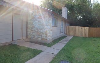 Aberdeen Duplex - 2Bd/2Ba - Remodeled - W/D - Fireplace - Garage - Fenced Patio - $1600