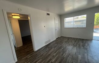 2 beds, 1 bath, $1,400