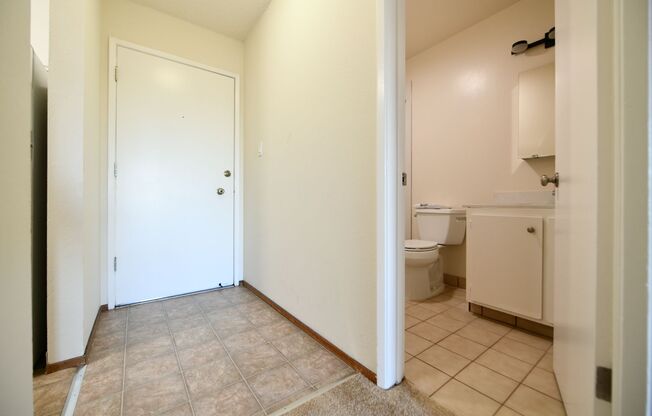 1p023 - Ivy Crest Apartments