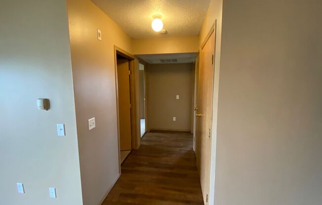 2 beds, 1 bath, 1,050 sqft, $1,100, Unit 205