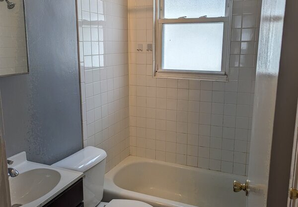 1939 STERLING AVE