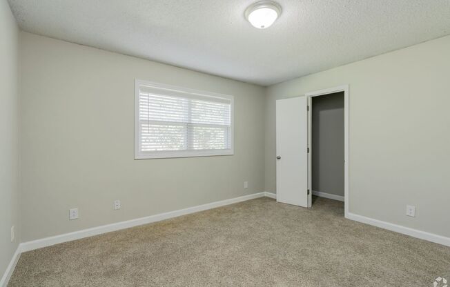 2 beds, 1.5 baths, 1,000 sqft, $1,350, Unit 4