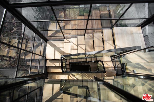 1307 N BEVERLY GLN BLVD