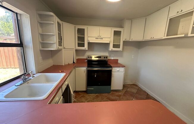 3 beds, 1 bath, $1,800